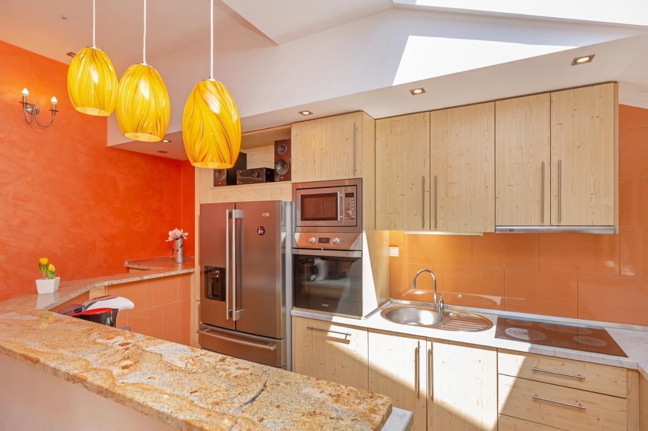 מליני Holiday Home Ana'S Paradise מראה חיצוני תמונה